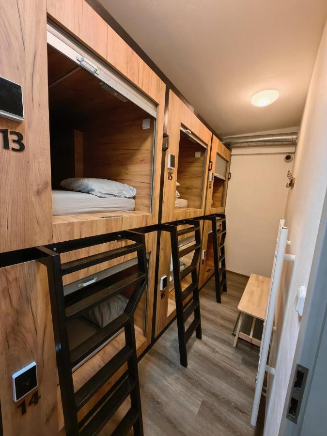 Albergue Capsule Erbenova *