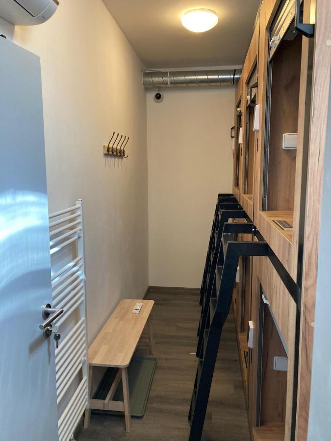 Albergue Capsule Erbenova Praga